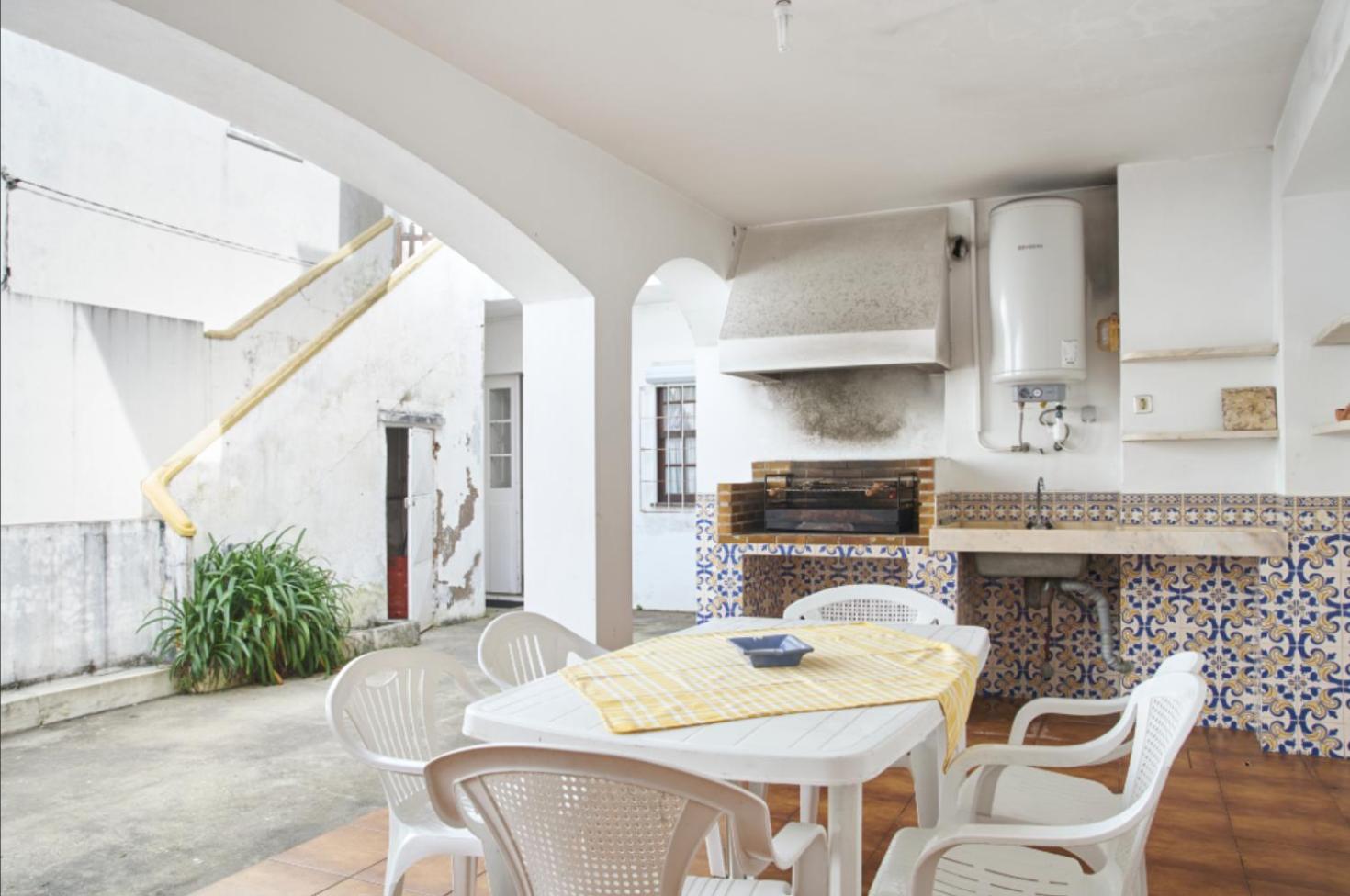 Captain Pisco's Palheiro - Great Location