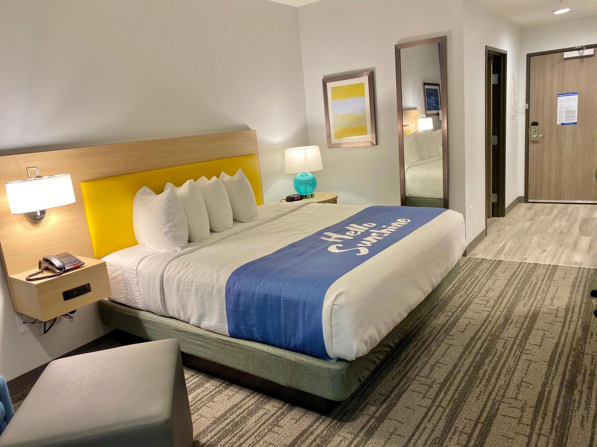 King Room - Non-Smoking