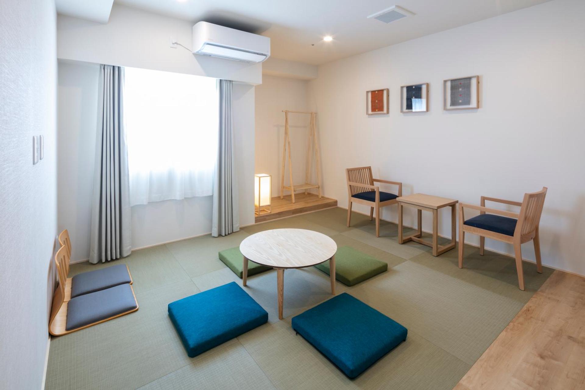 Photo of the whole room