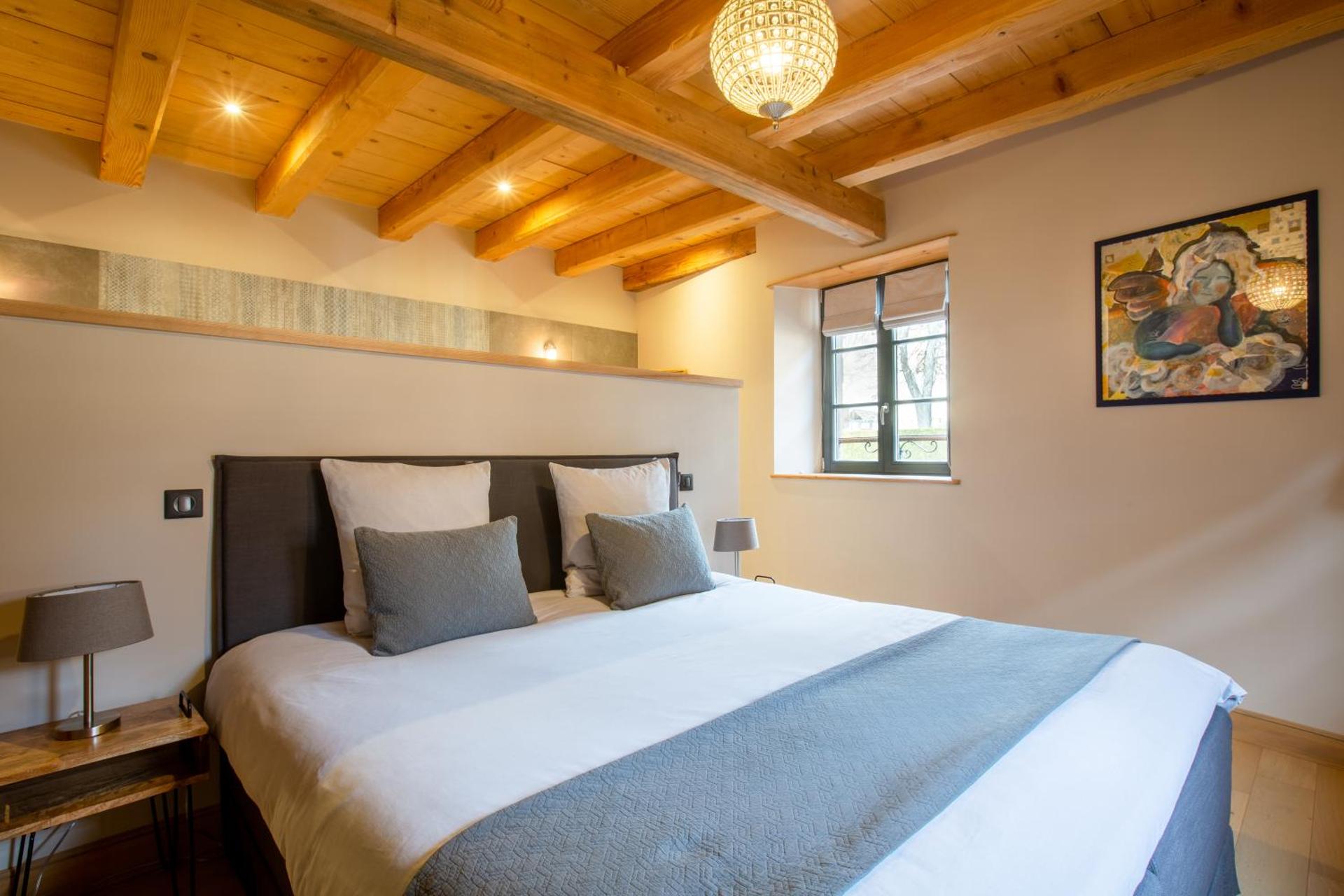 LA DEPENDANCE D'ELISA