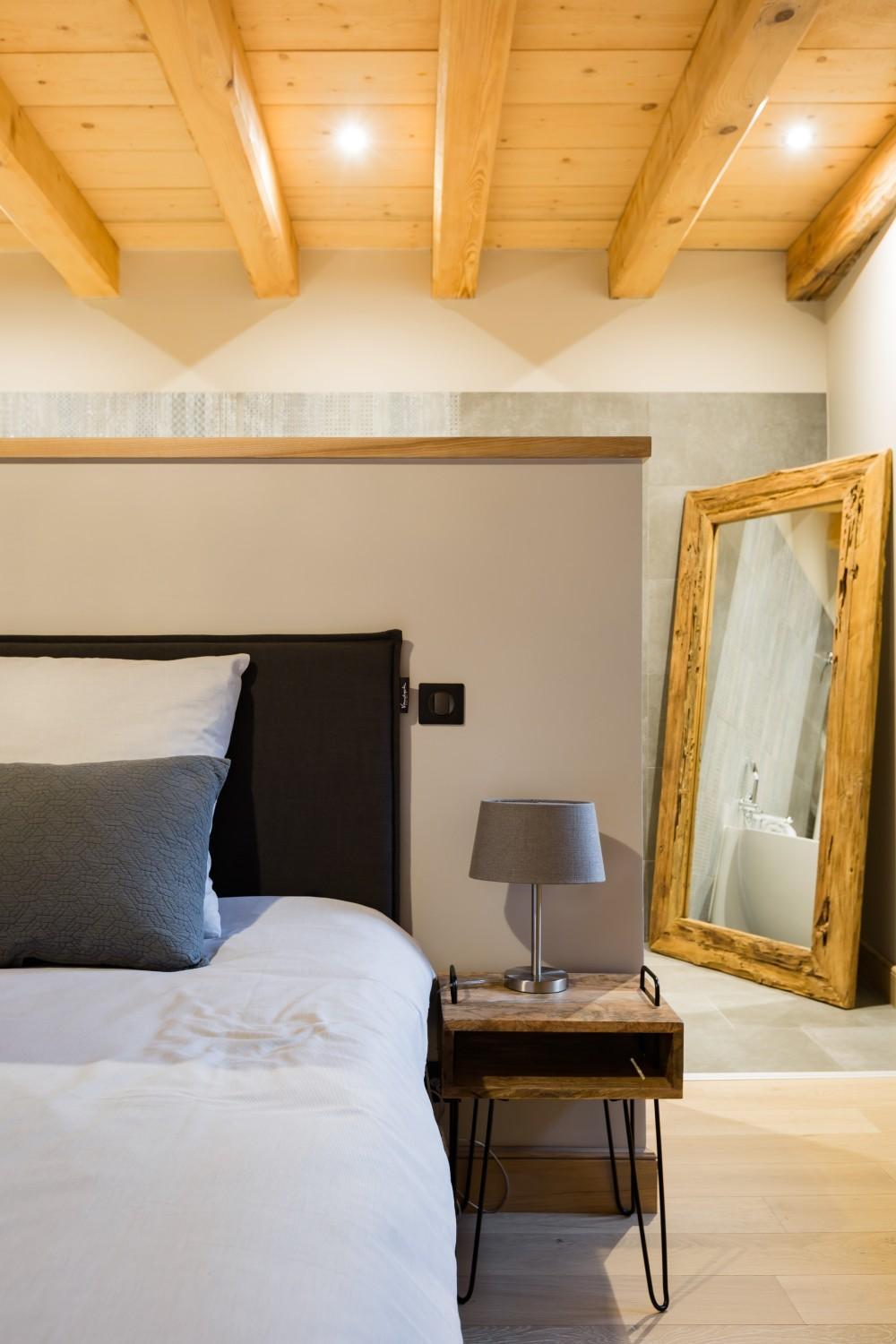 LA DEPENDANCE D'ELISA