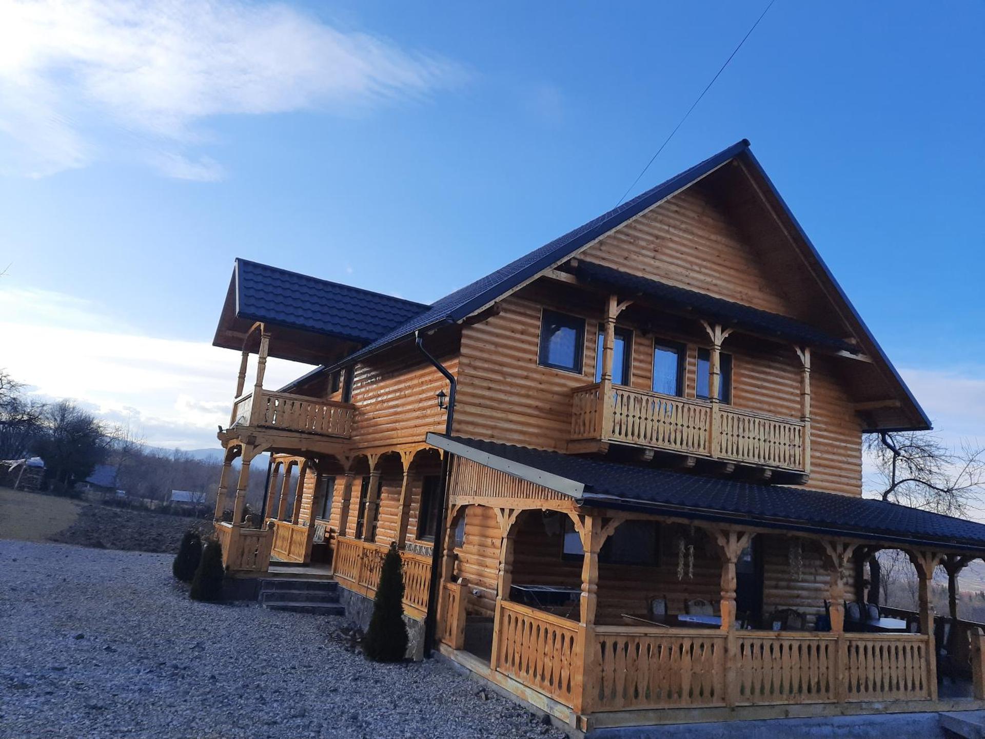 Casa Maramureșeană Larisa