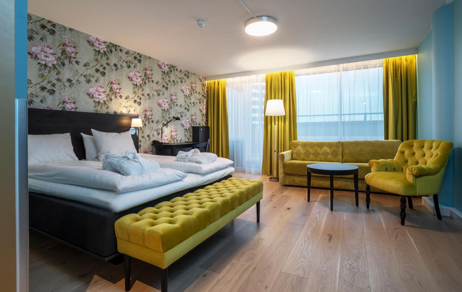 Photo of the whole room