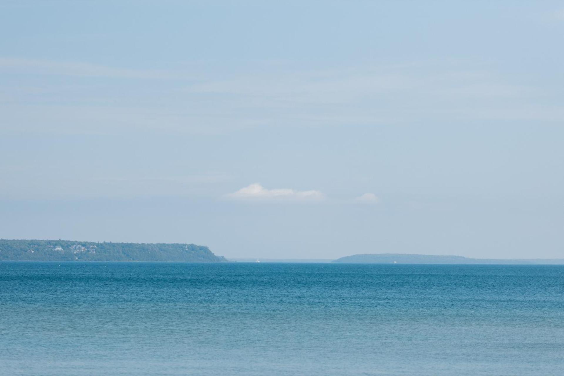 Breakers Resort - Lakeside