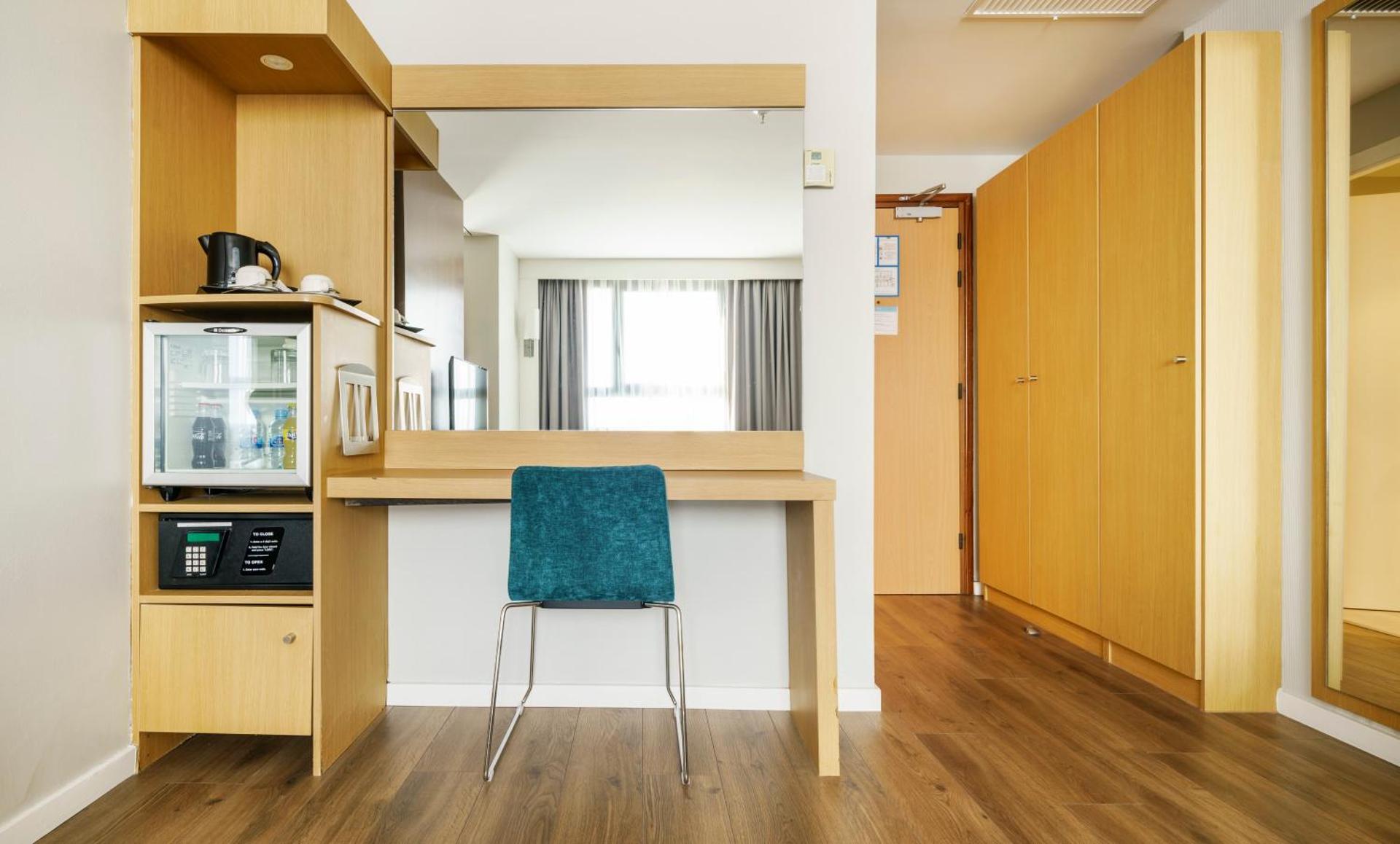 Coffee/tea facilities