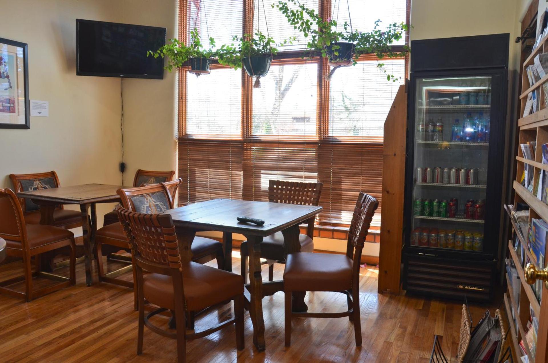 Communal lounge/ TV room