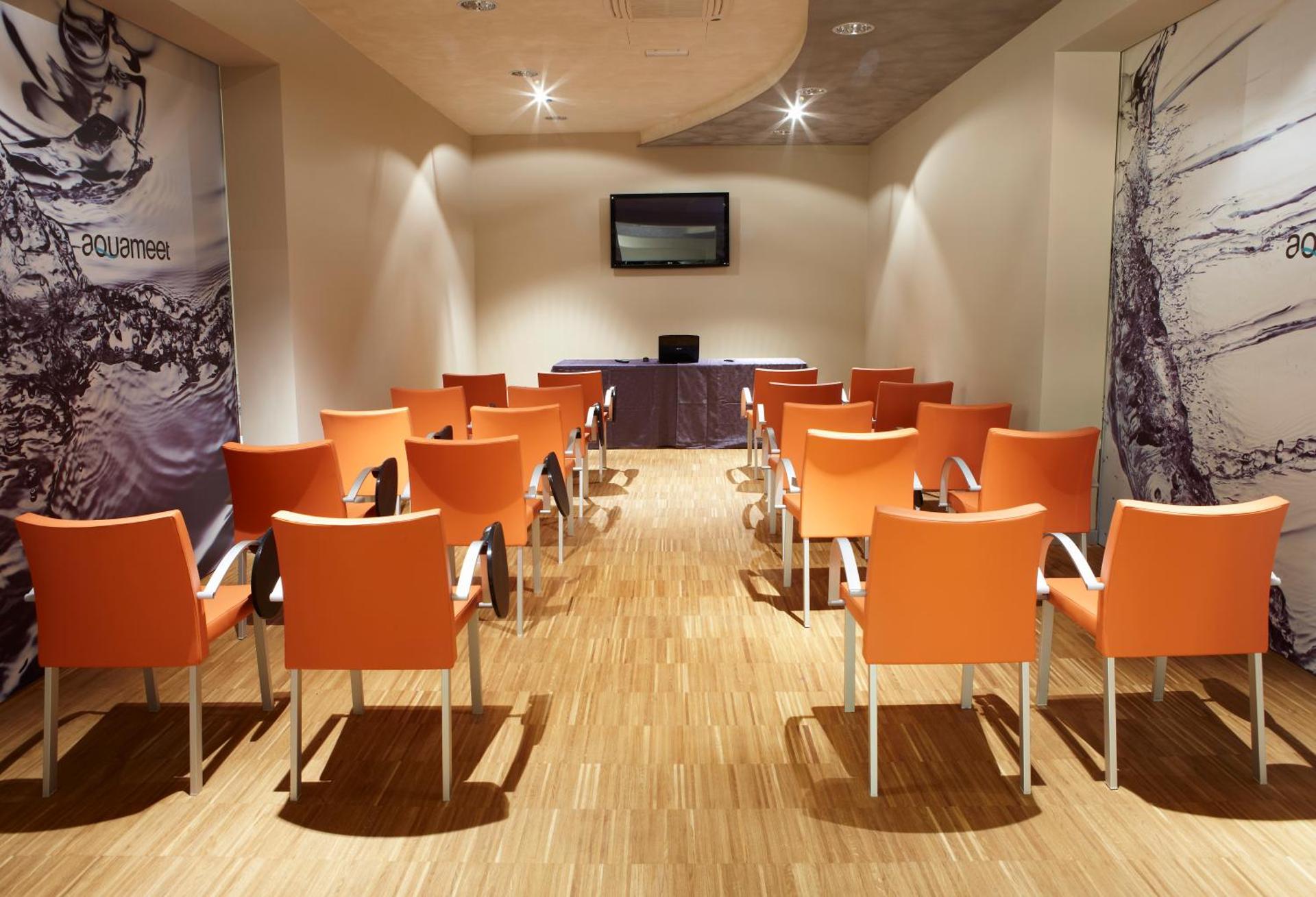 Meeting/conference room