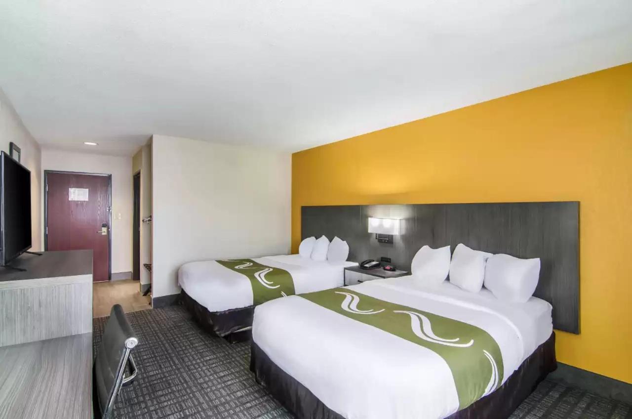 Double Room with Two Double Beds - Smoking