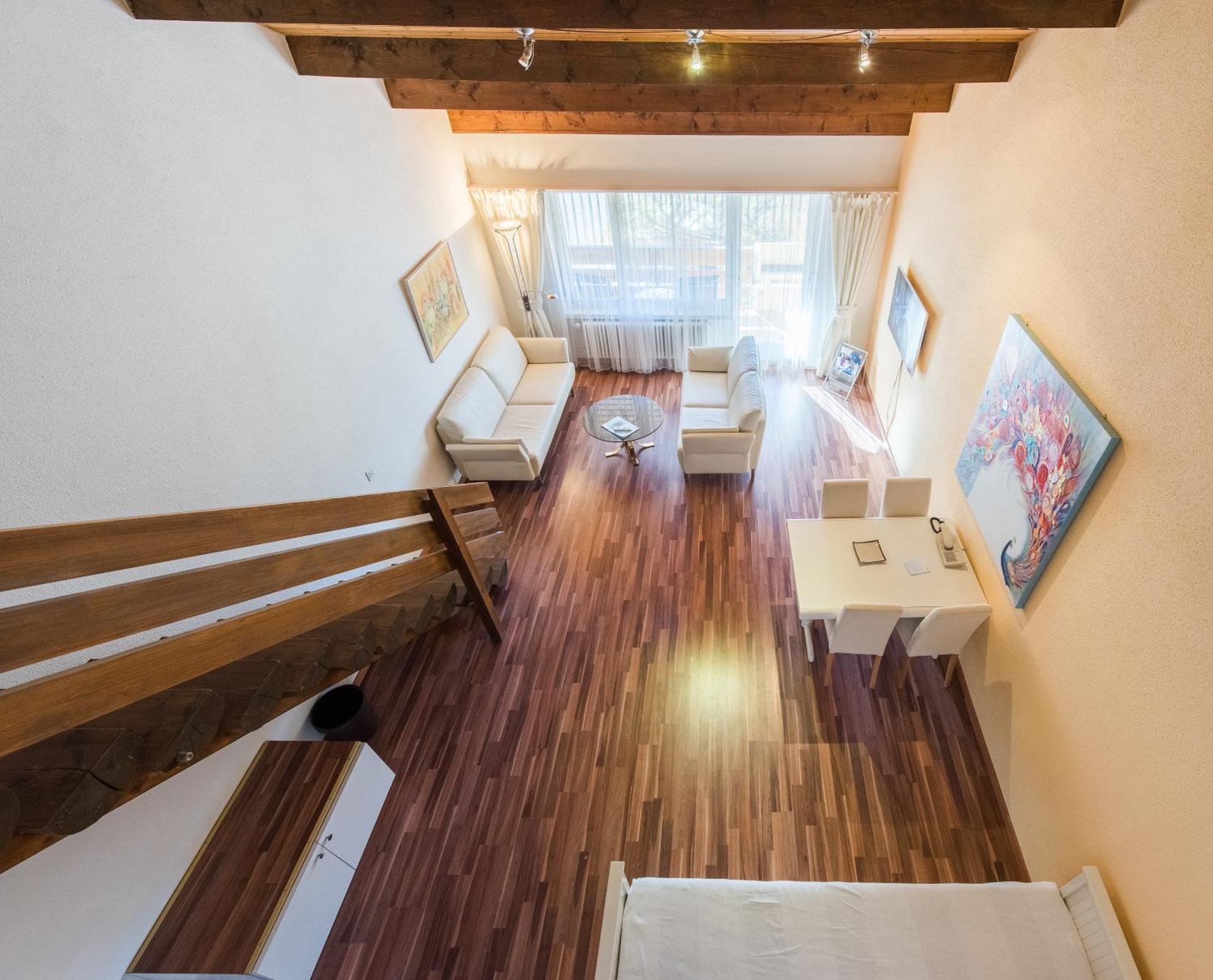 Photo of the whole room