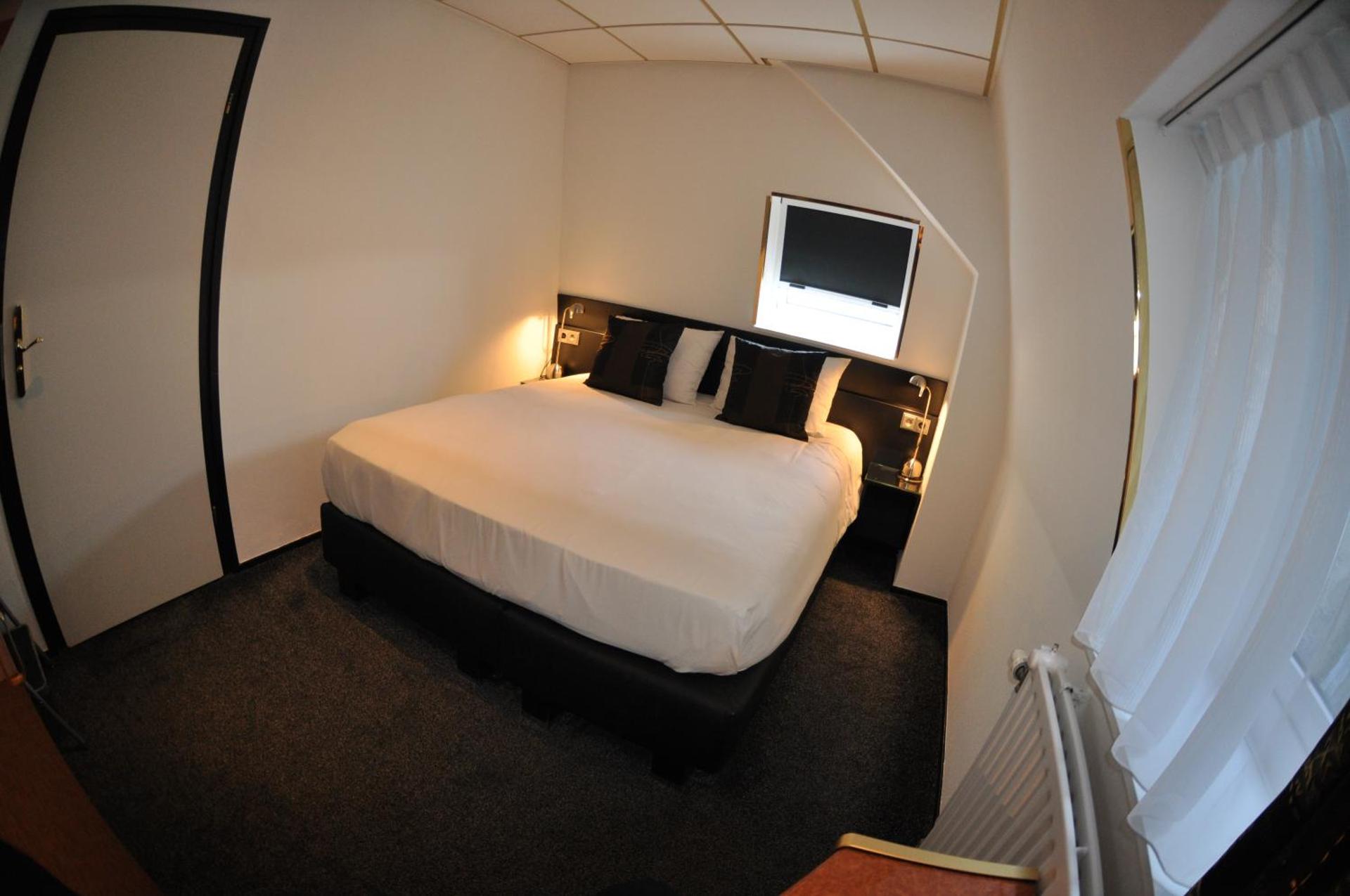 Budget Hotel Le Beau Rivage