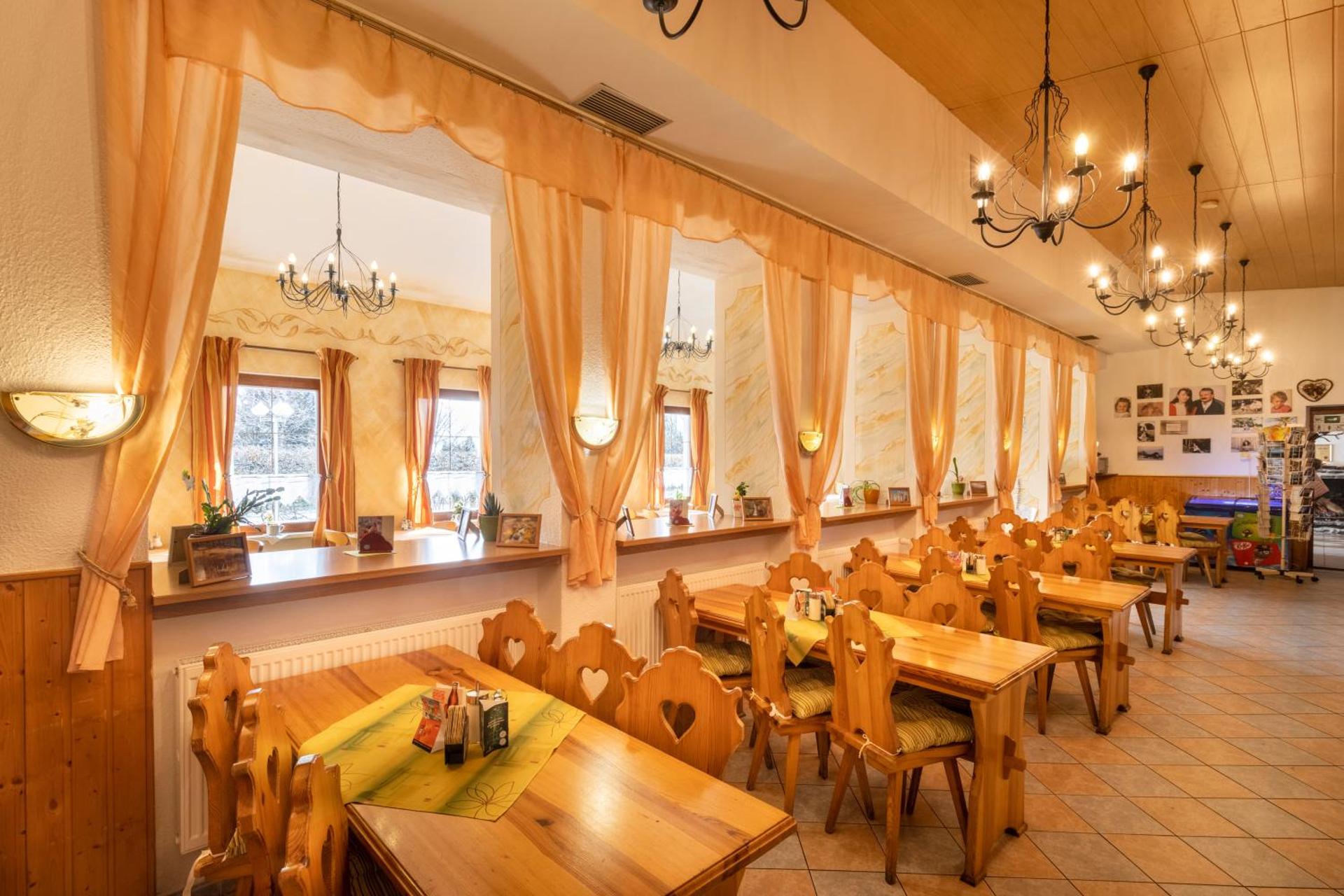 Restaurant/places to eat