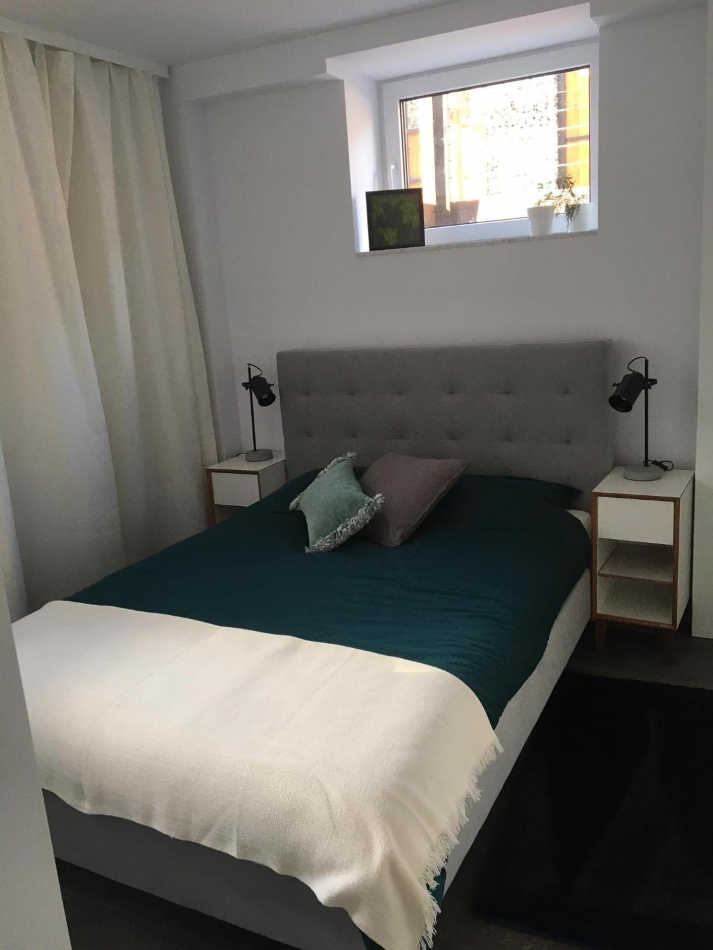 Luksusowy Apartament pod Lasem, Otwock -Shared garden, sauna, wood hot tub! Hot tub seasonal!