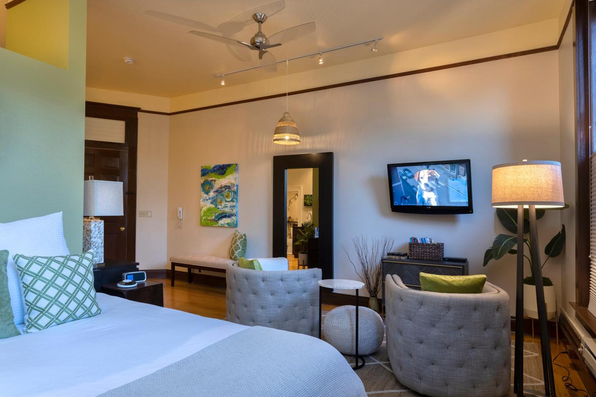 Photo of the whole room