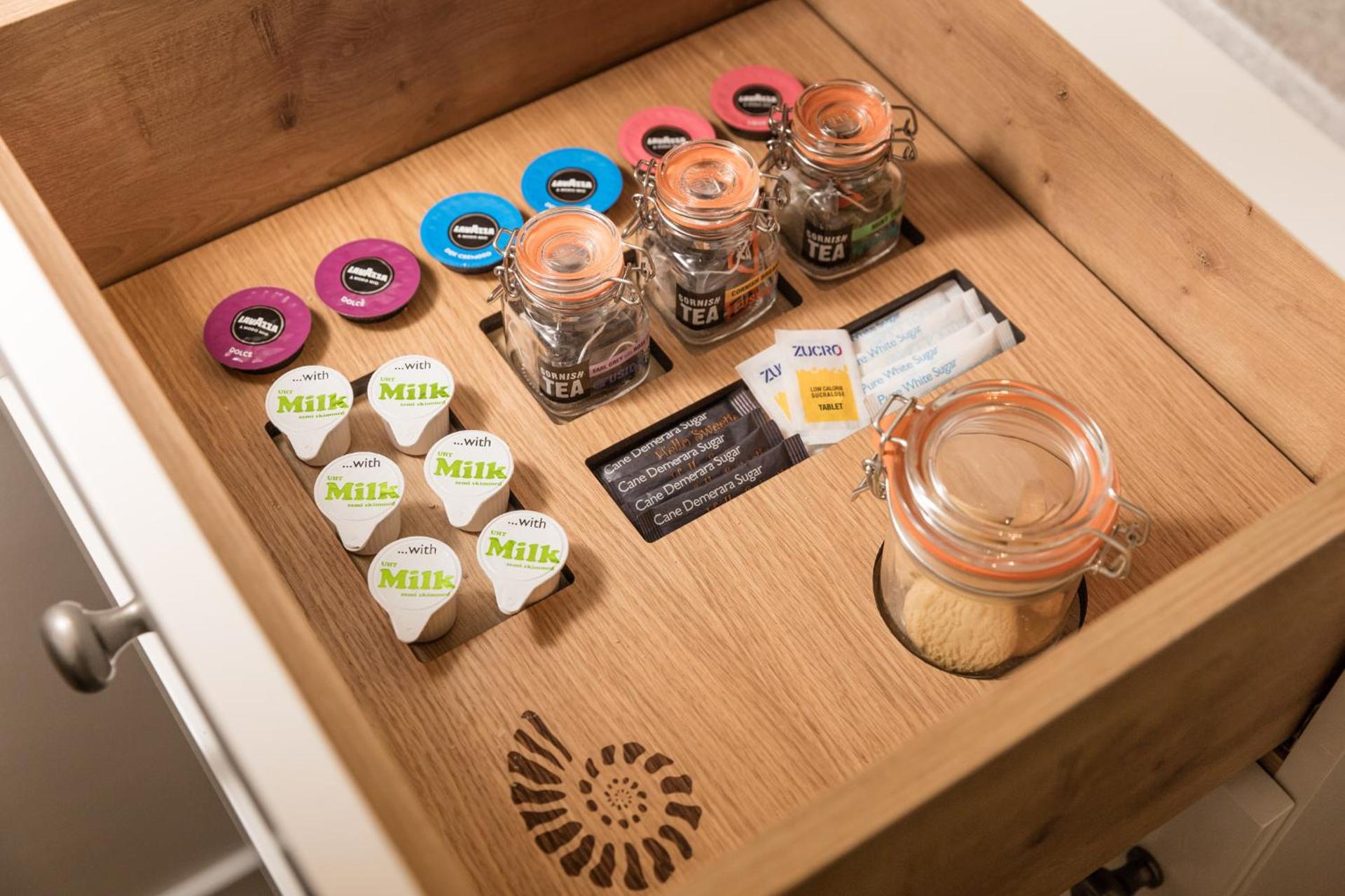 Coffee/tea facilities