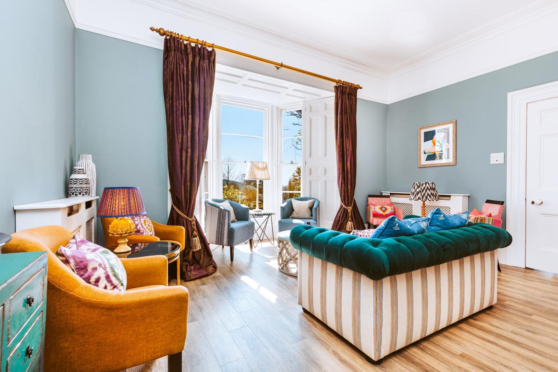 Communal lounge/ TV room