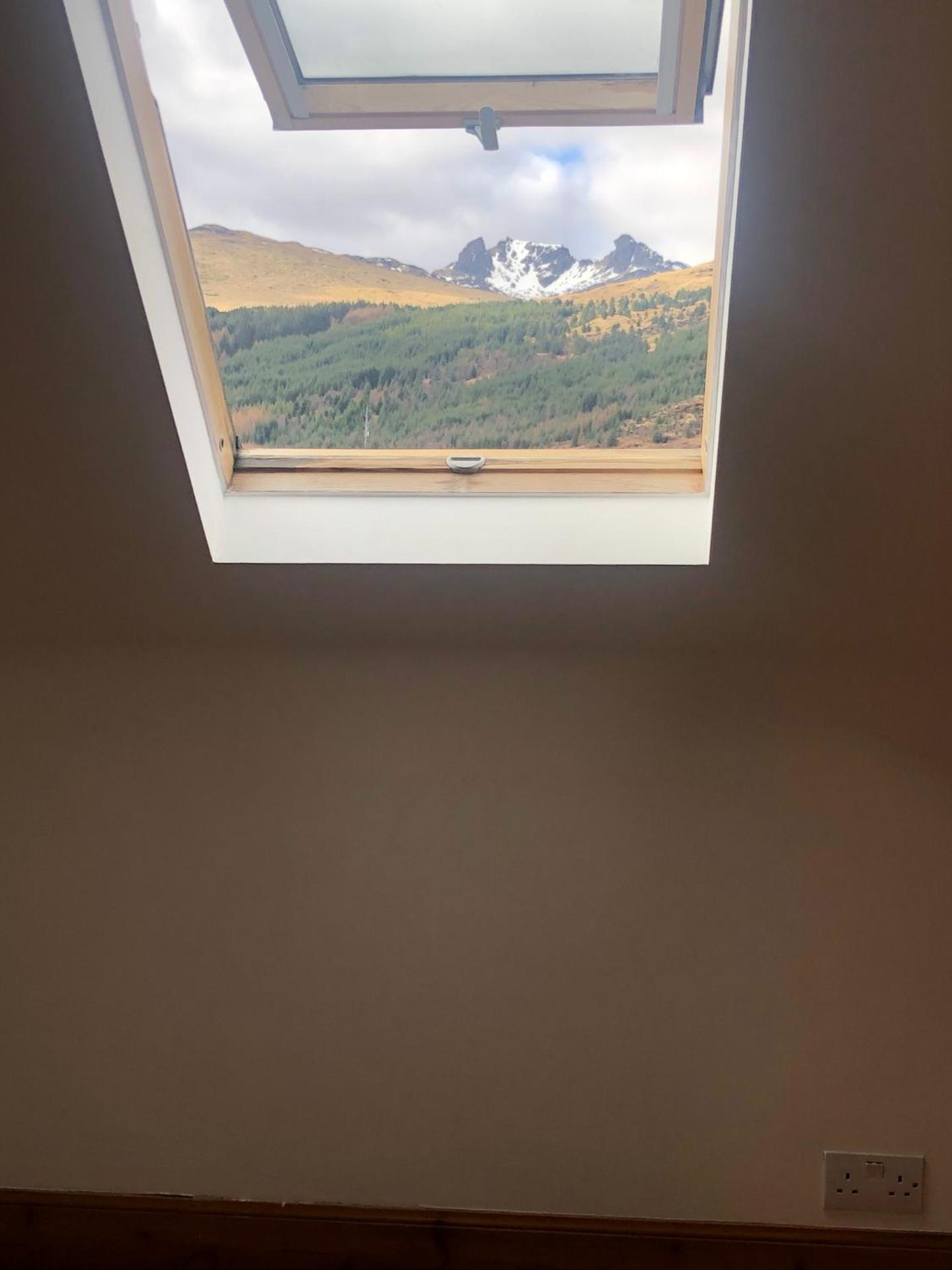 Amazing Alps and Loch views - HOT TUB and pet friendly