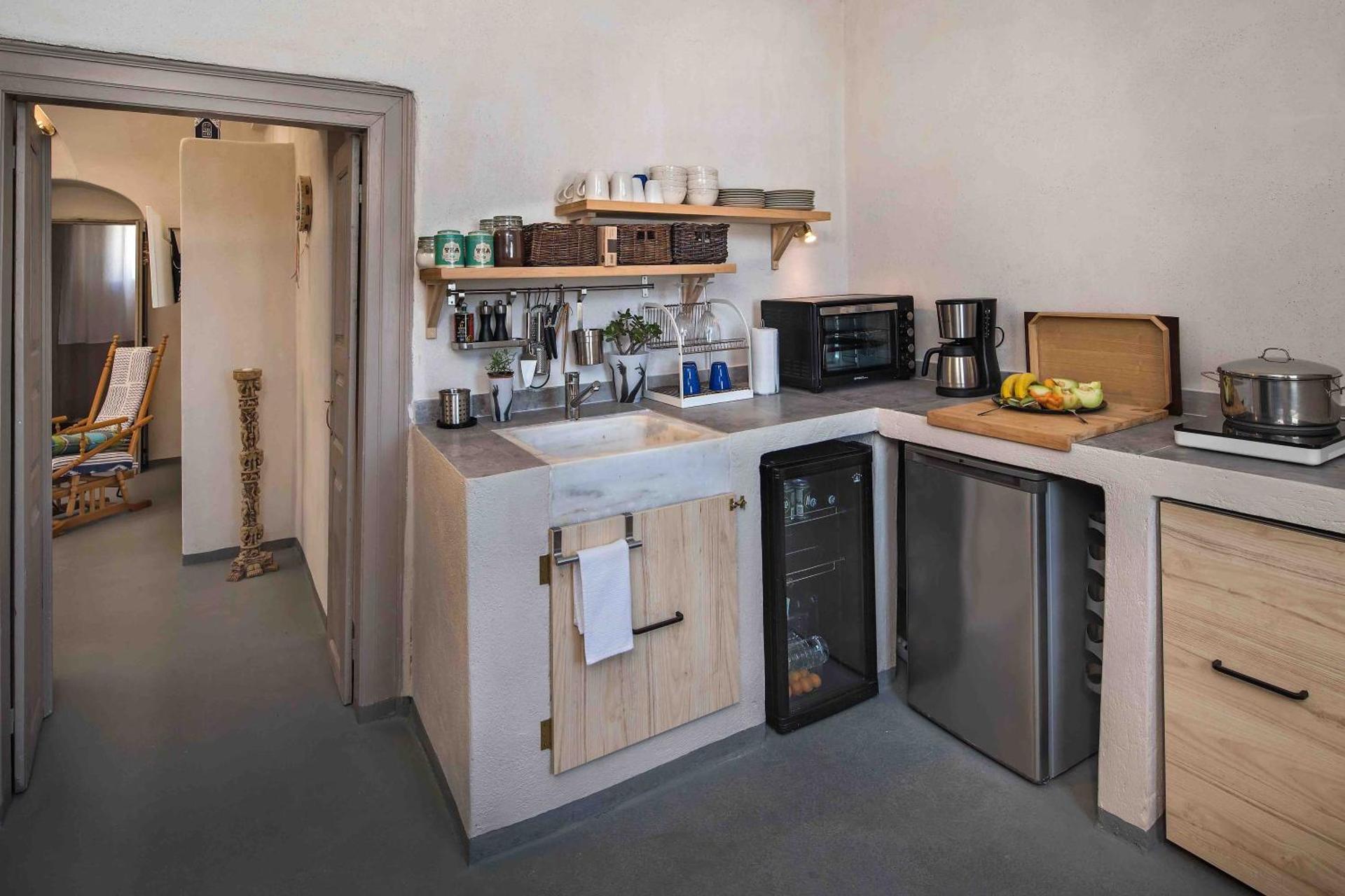 Sandandstone villa Santorini