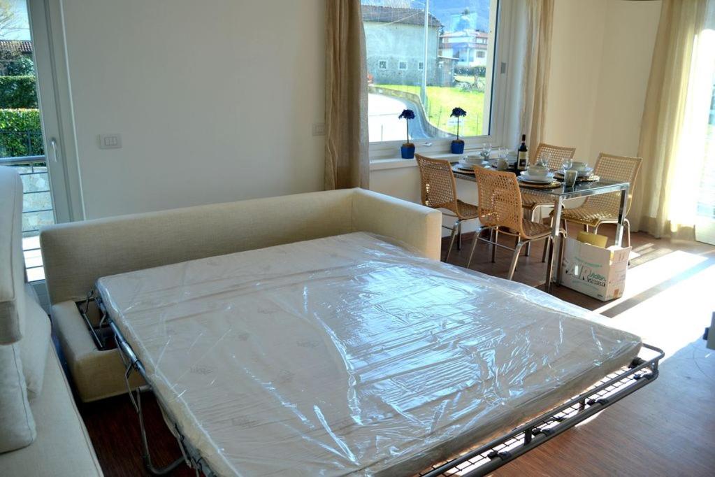 Casa CONTE air conditioning, near Station, Center and Ferry to Bellaggio