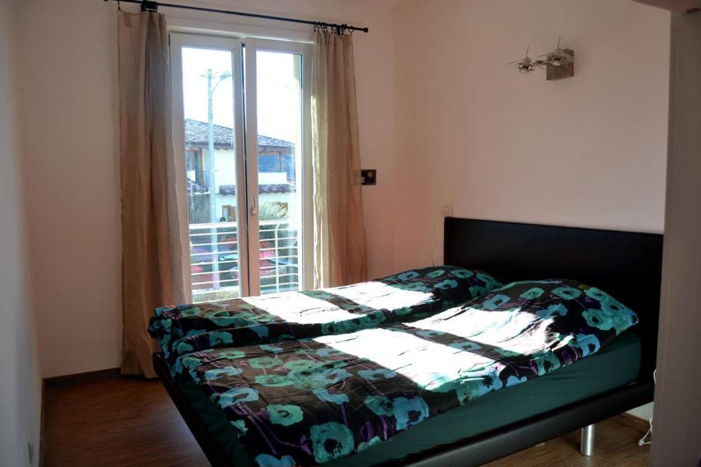 Casa CONTE air conditioning, near Station, Center and Ferry to Bellaggio