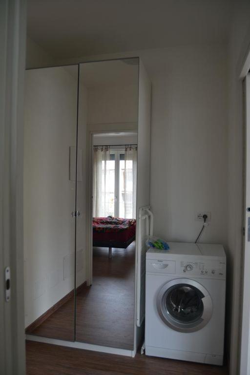 Casa CONTE air conditioning, near Station, Center and Ferry to Bellaggio