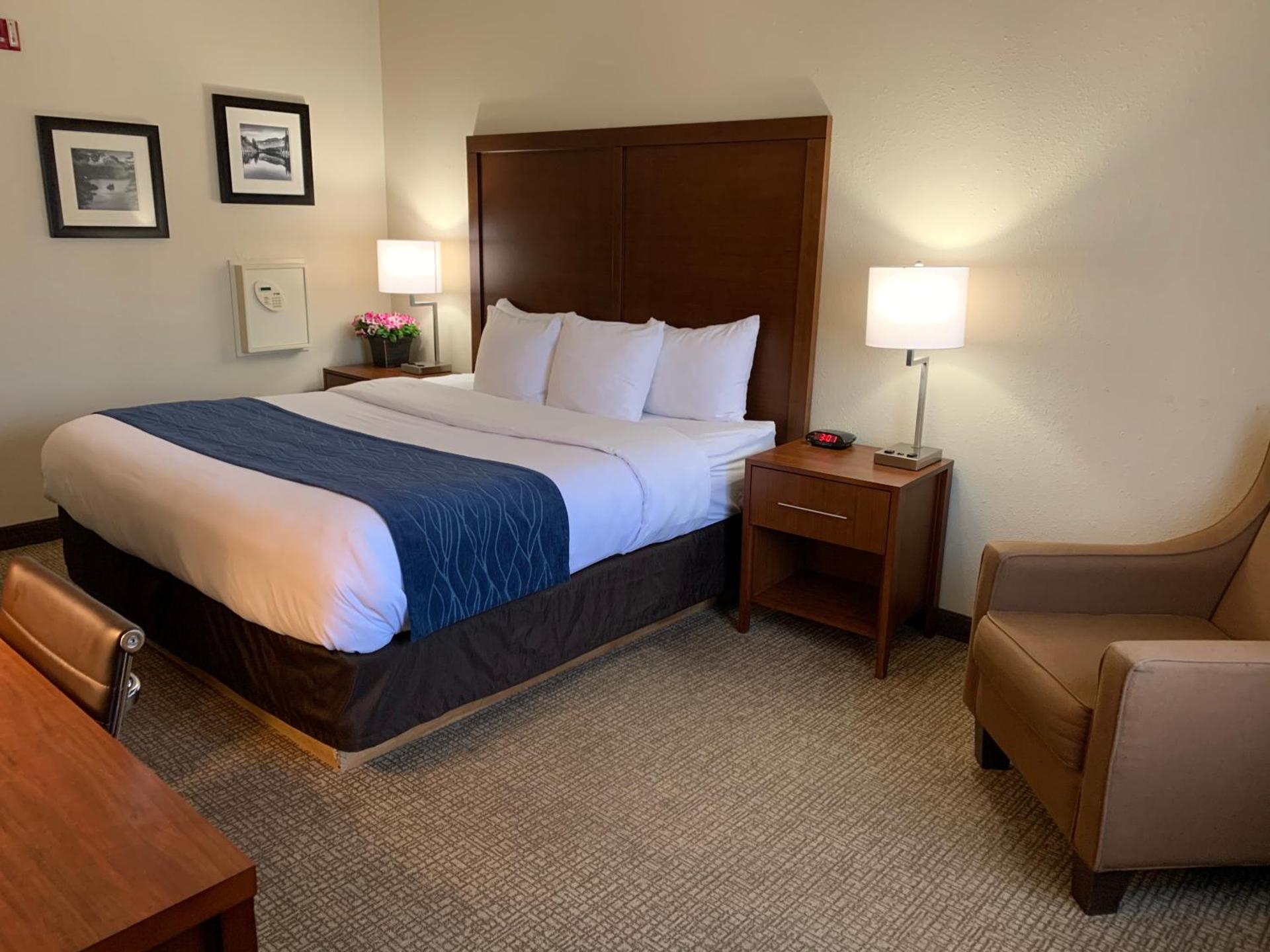 King Room - Accessible/Non-Smoking