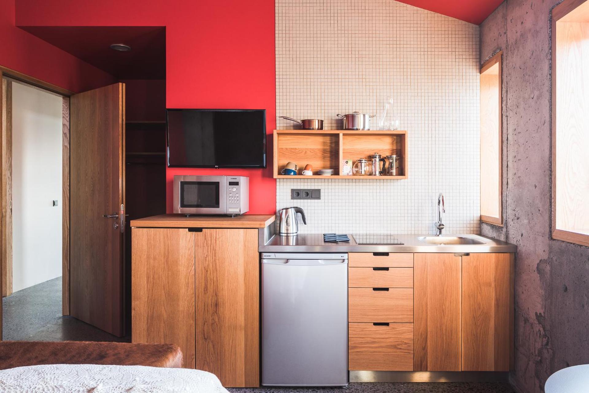 Kitchen or kitchenette