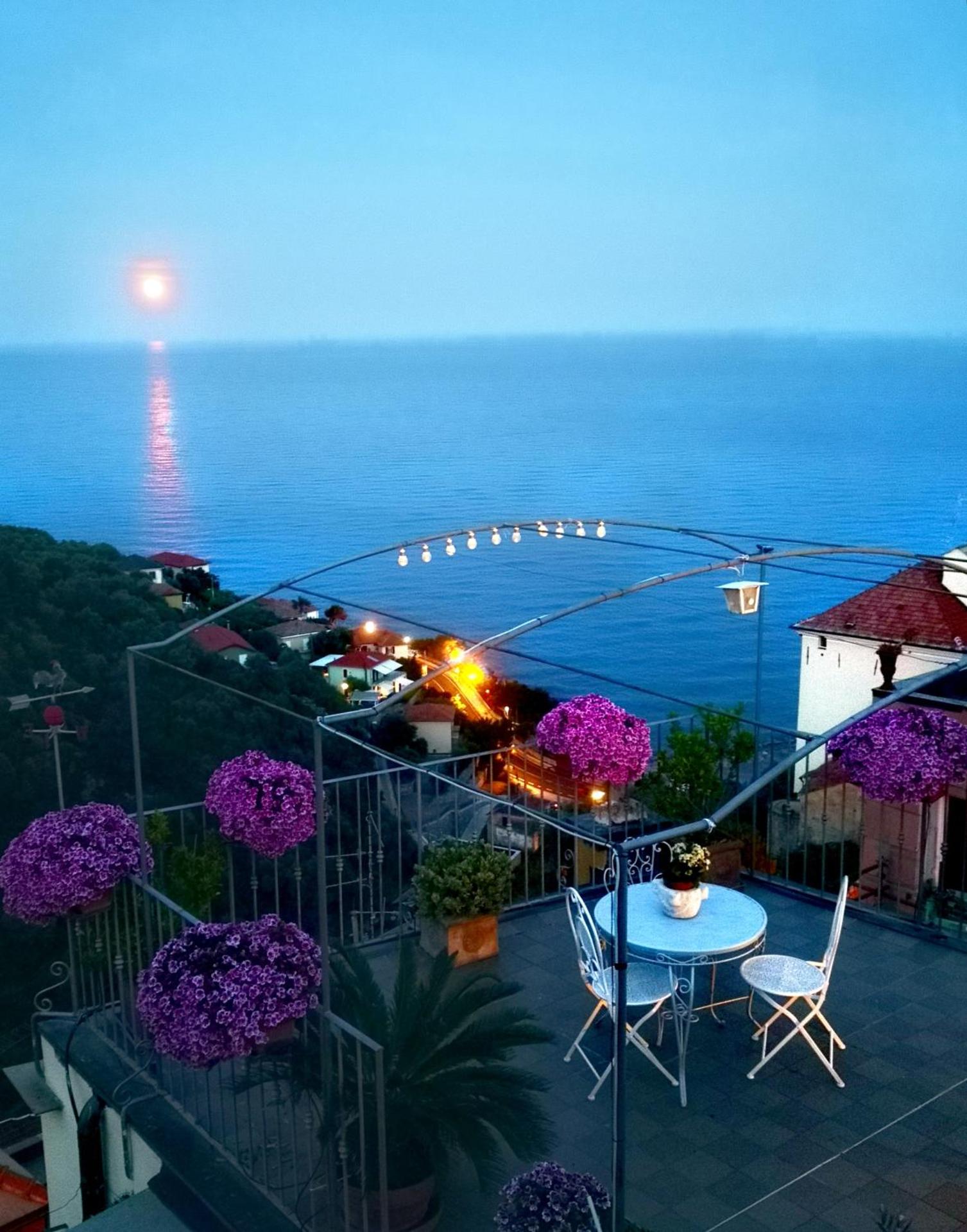 Double Room with Balcony and Sea View