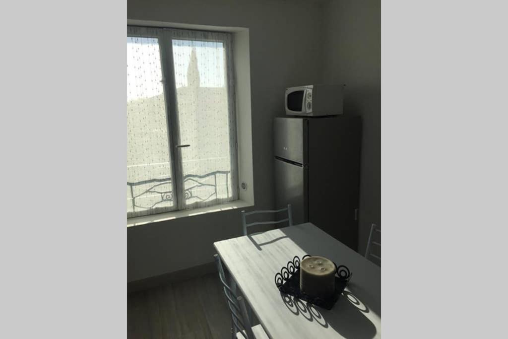 F2 agréable proche de toute commodité