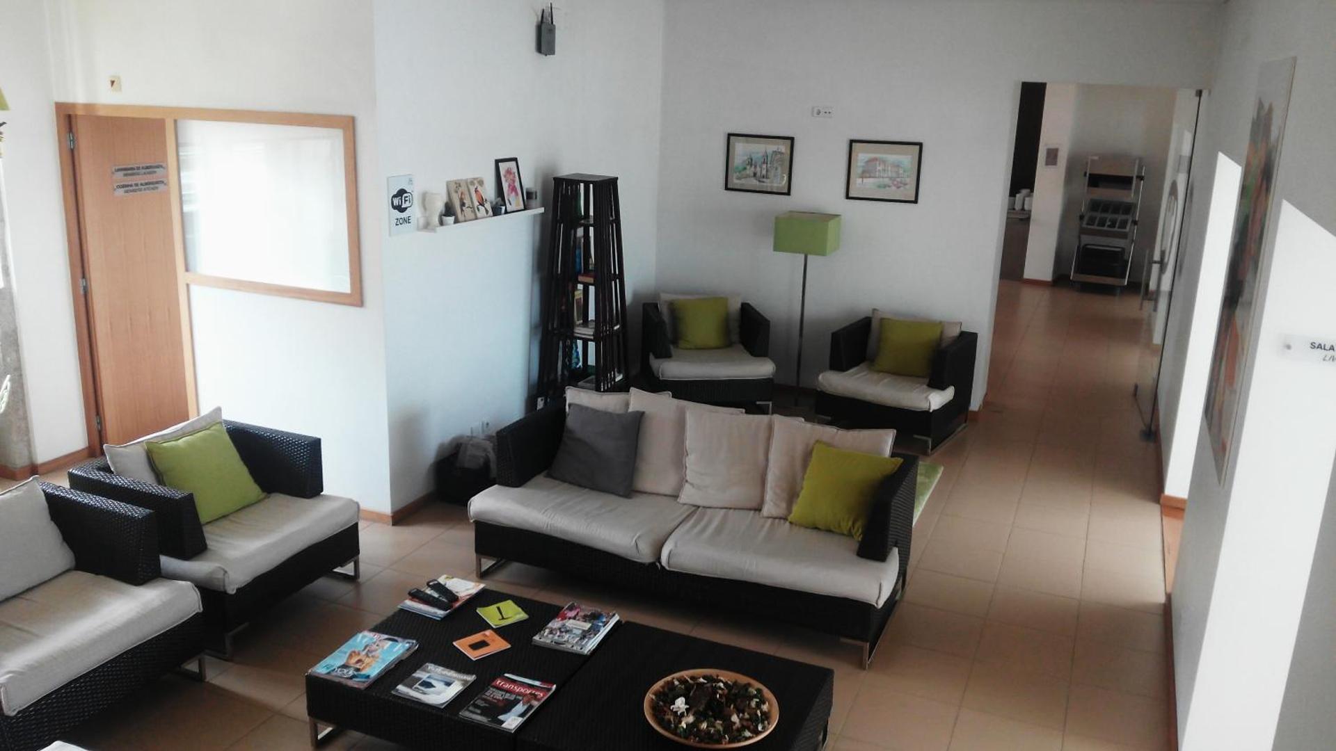 Communal lounge/ TV room