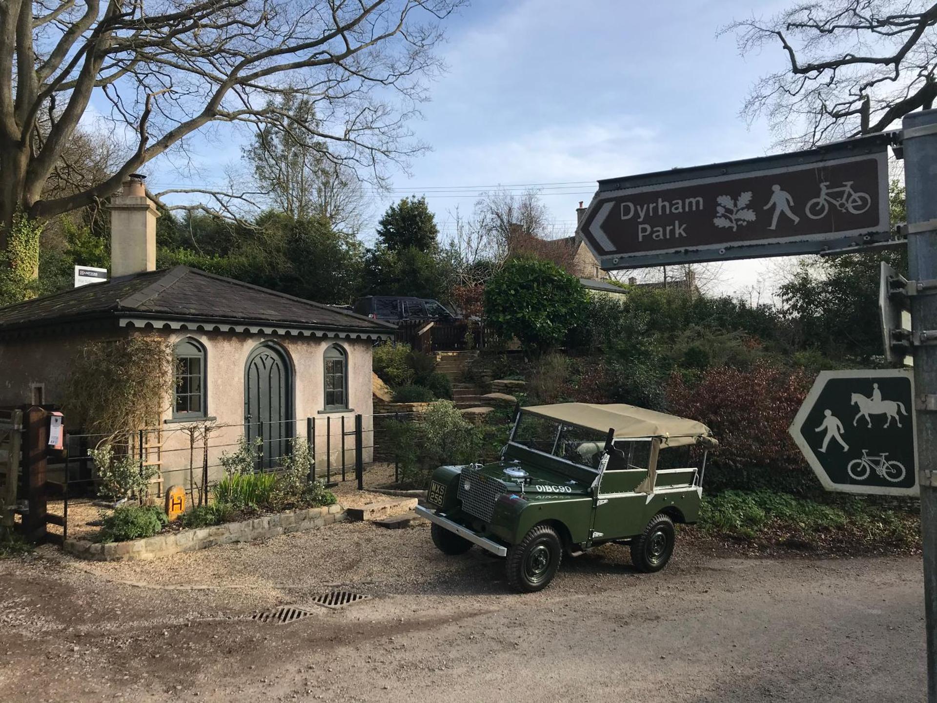 Gatekeepers Lodge, Dyrham Park - Private & Self Contained, deluxe accommodation, 15 mins from Bath