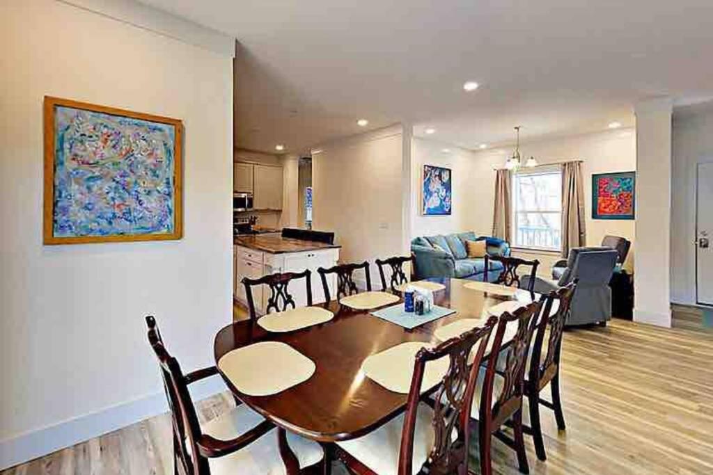 Serenity Views Comfort - Close to City & Parkway!