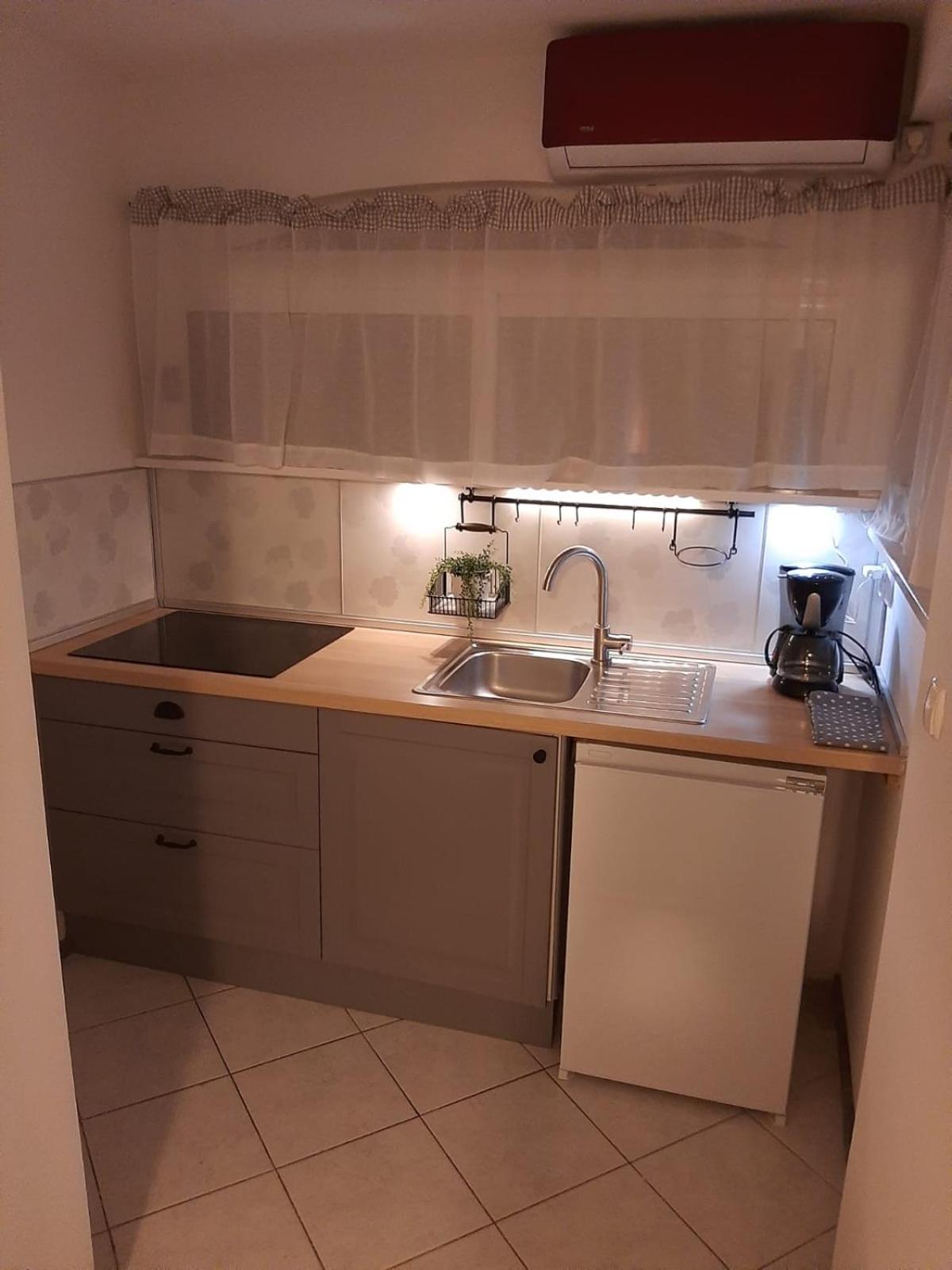 Bed and Breakfast BLUE in BLUE