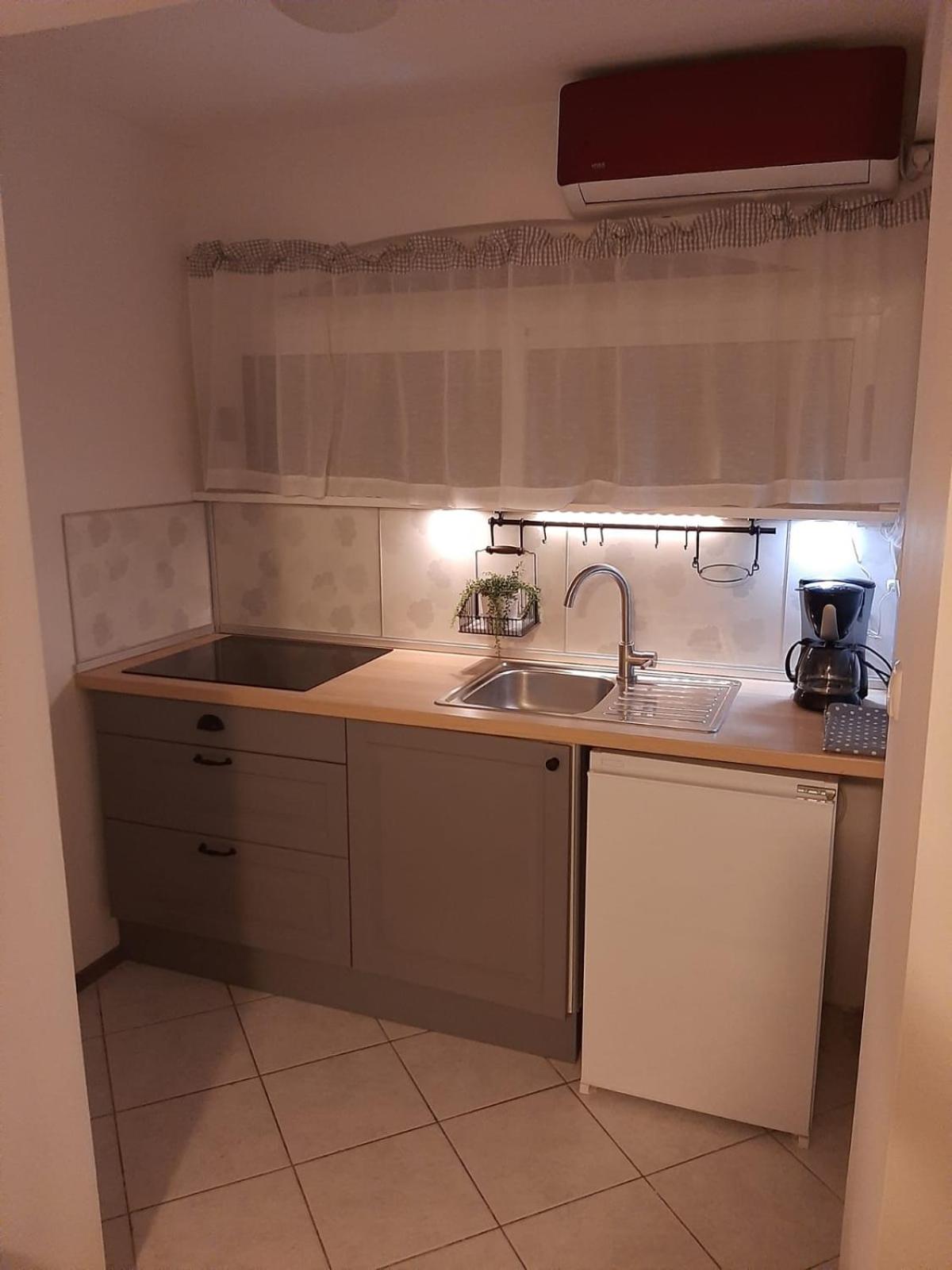 Bed and Breakfast BLUE in BLUE