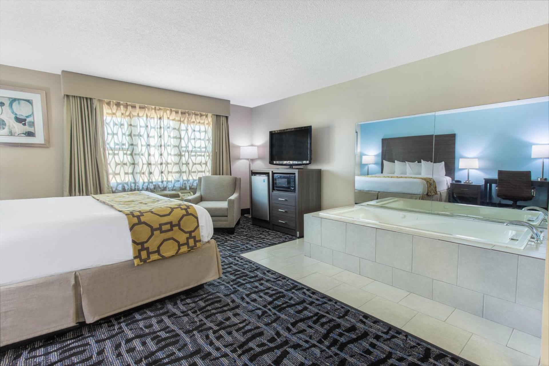 Deluxe King Studio Suite - Non-Smoking