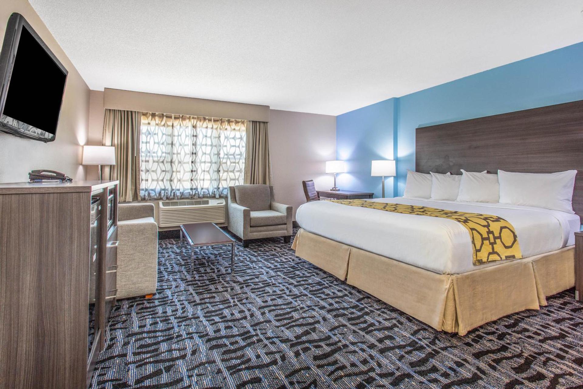 King Studio Suite - Non-Smoking