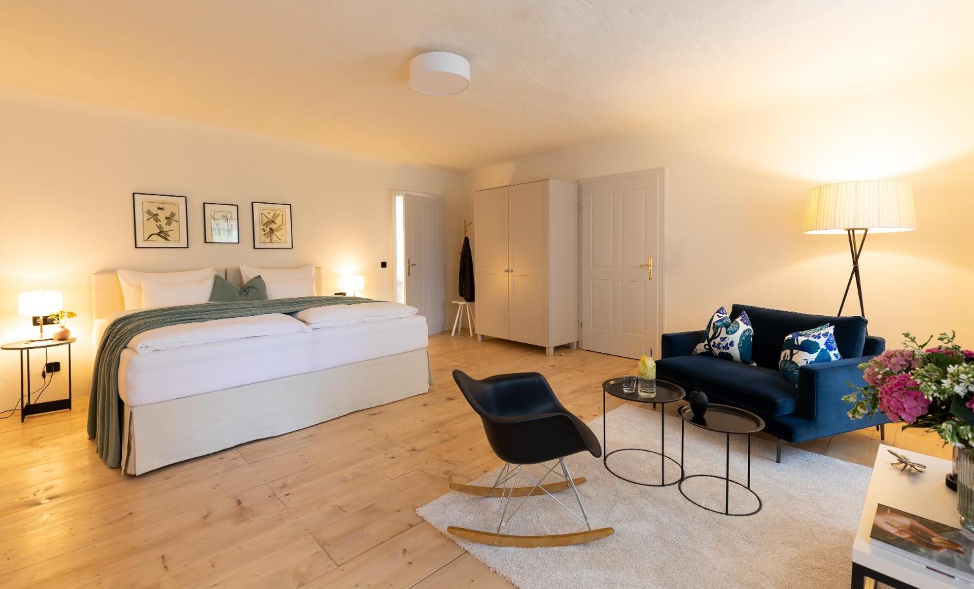 Photo of the whole room