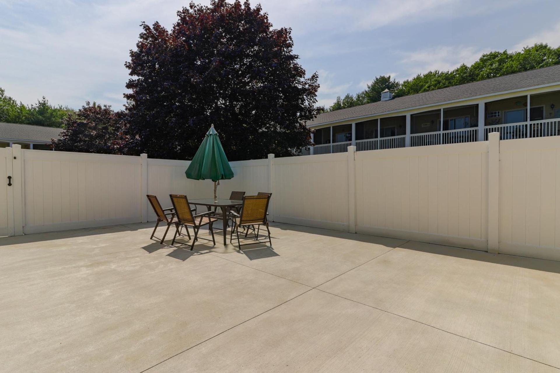 Studio with Sofa Bed