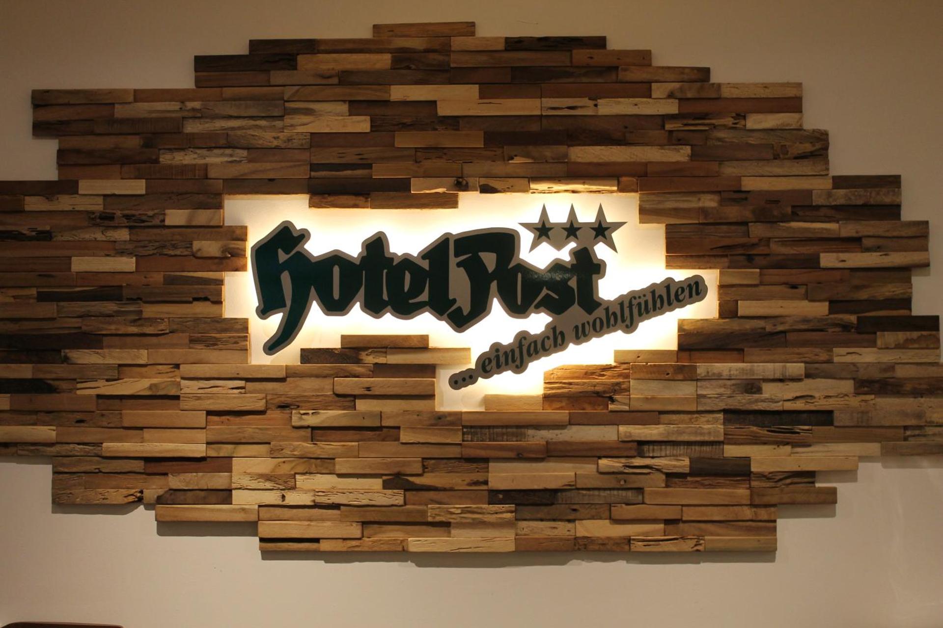 Hotel Post by keyone