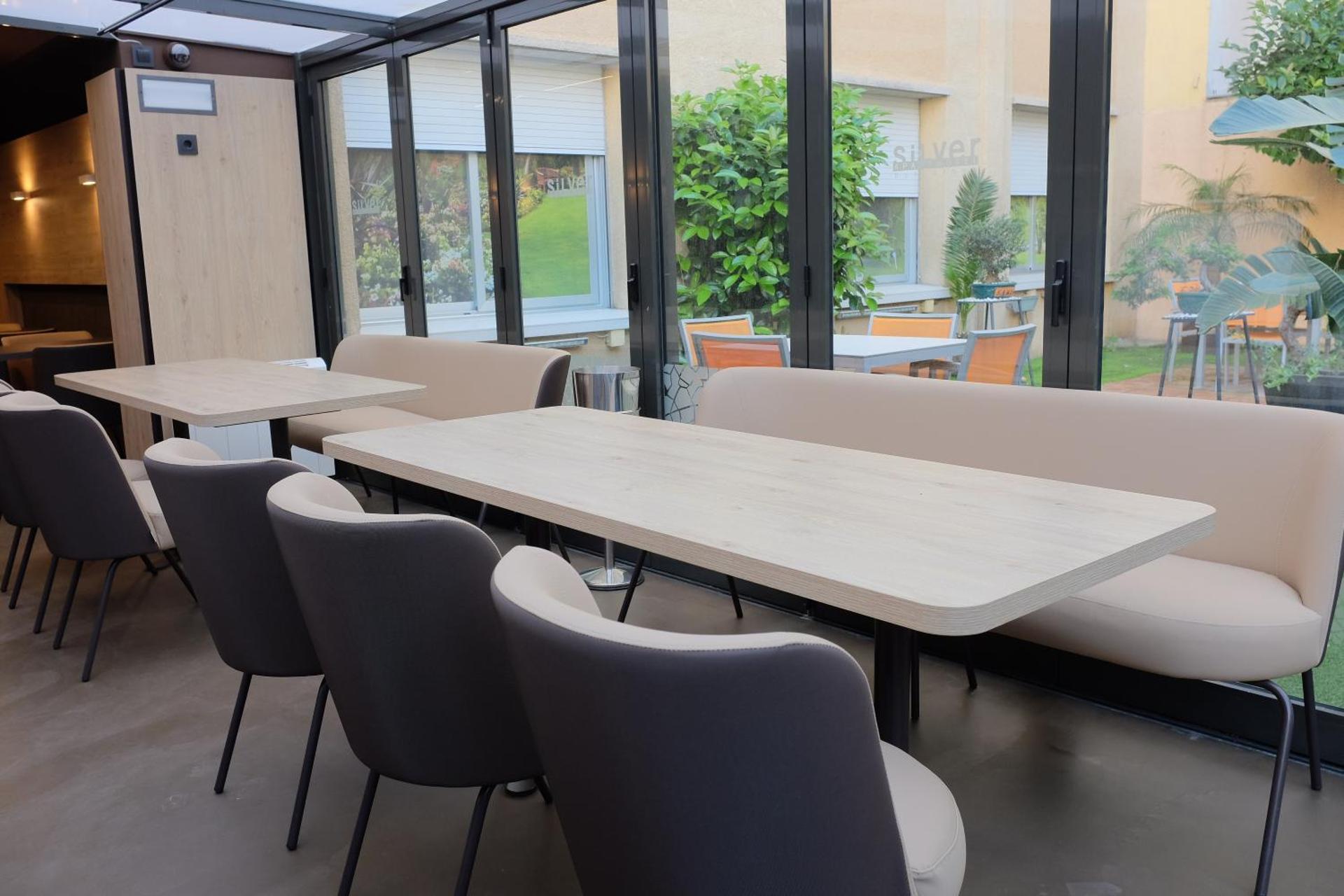 Communal lounge/ TV room