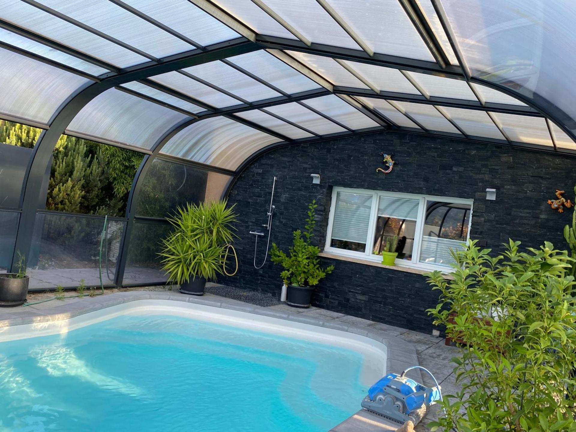 O Rendez Vous maison mitoyenne Piscine chauffée mars-octobre