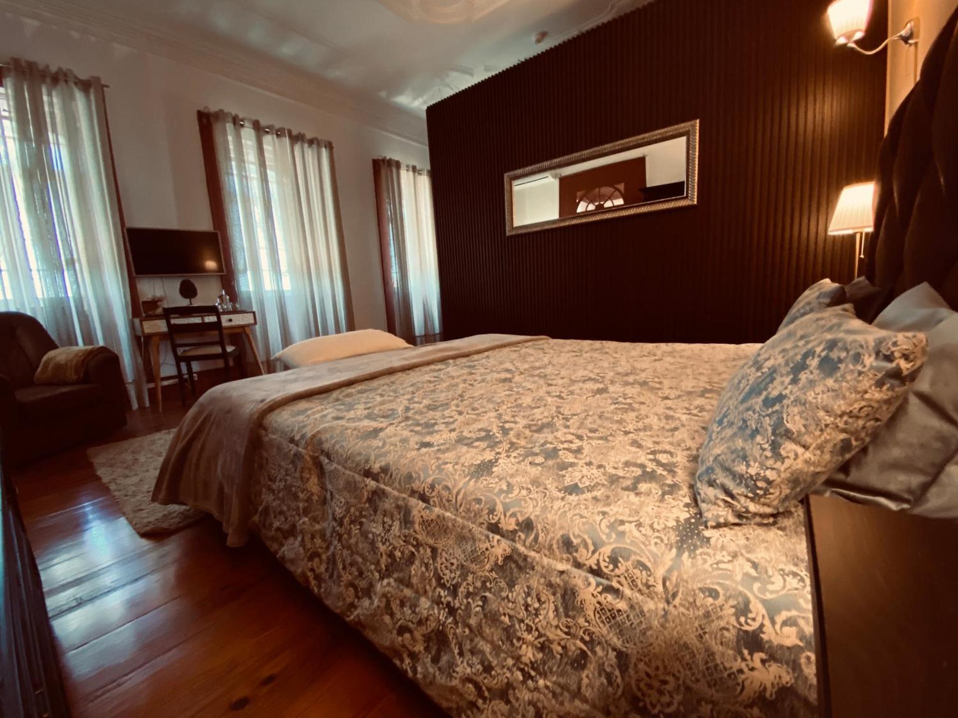 Quinta da Casa Cimeira, Guest House, Wines & Food