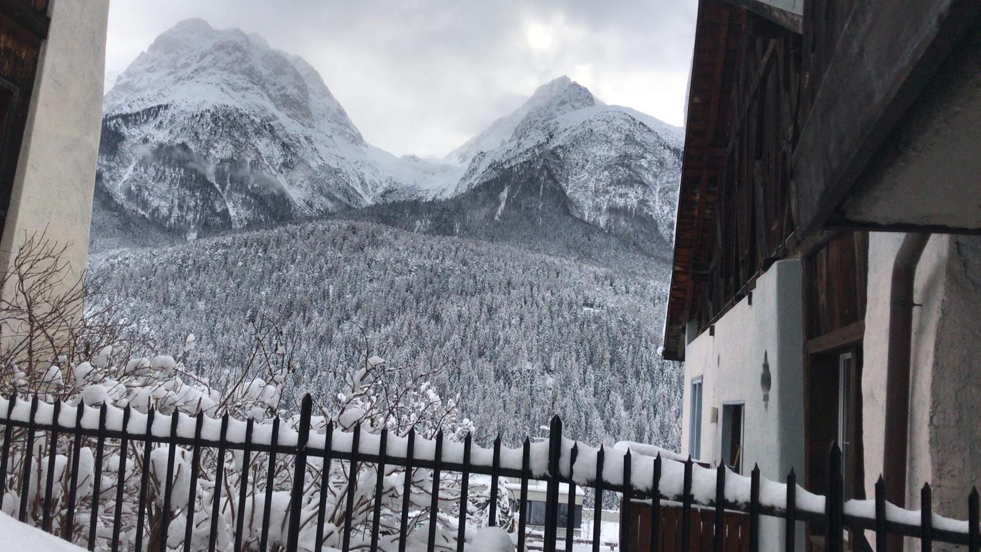 B&B Hotel & Appartements Chasa Valär