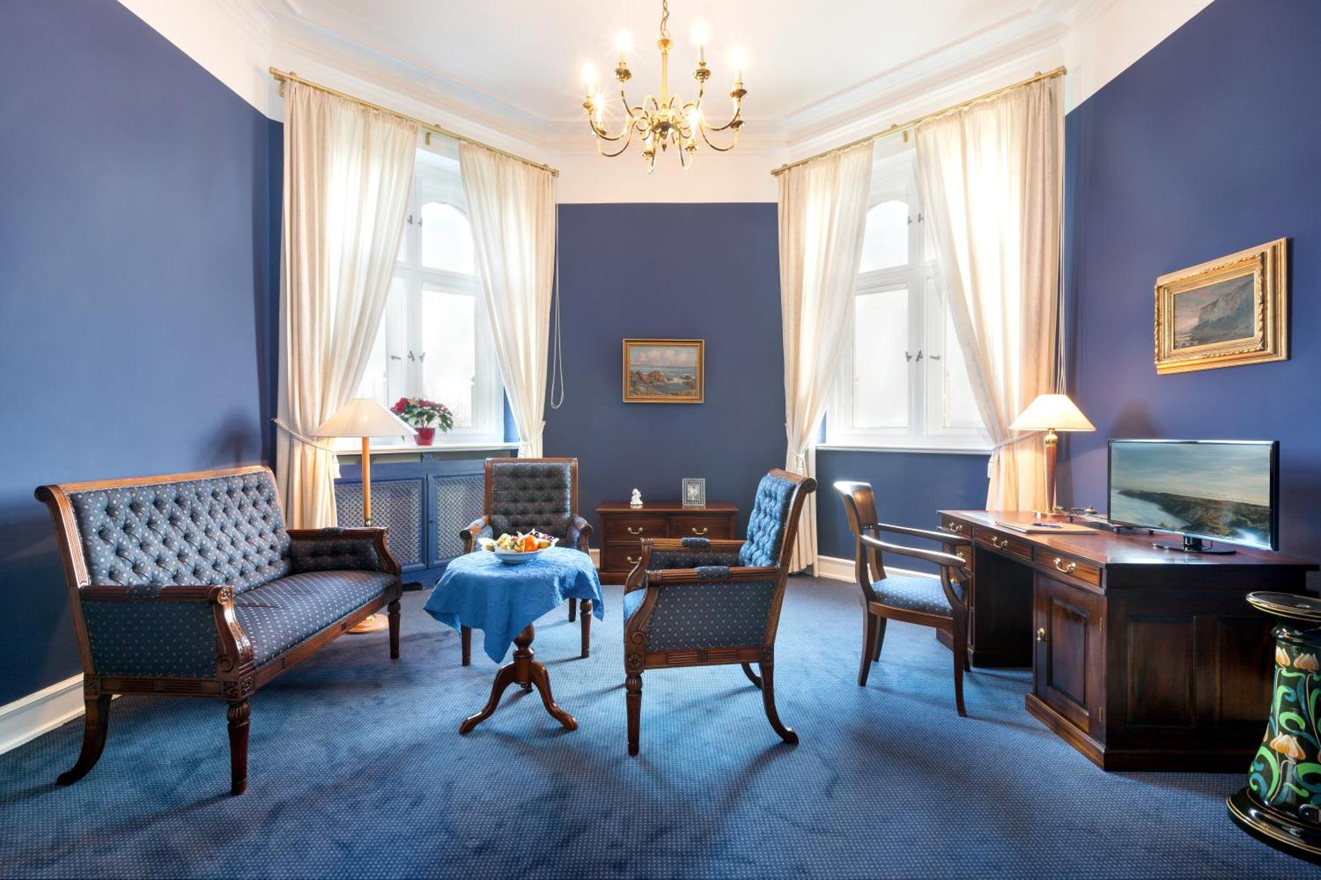 Photo of the whole room