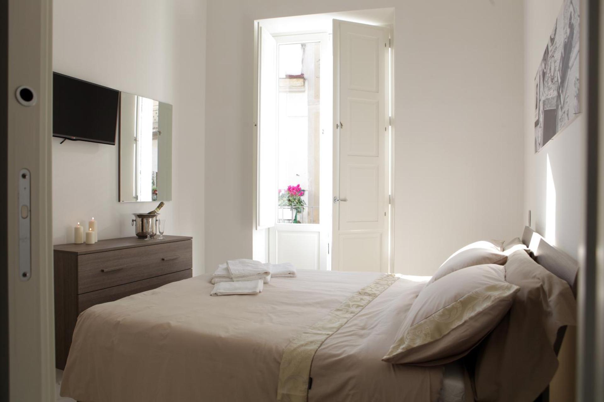 900 Bed and Breakfast