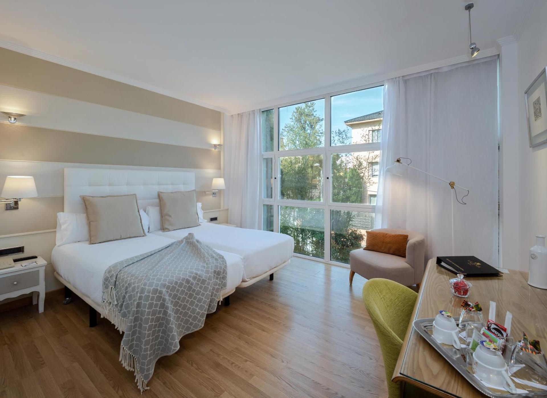 Photo of the whole room