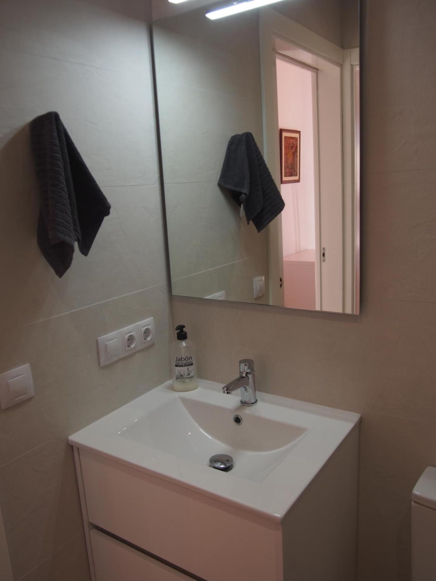 Plaça Major 17 2n 2a Apartament al centre de Banyoles