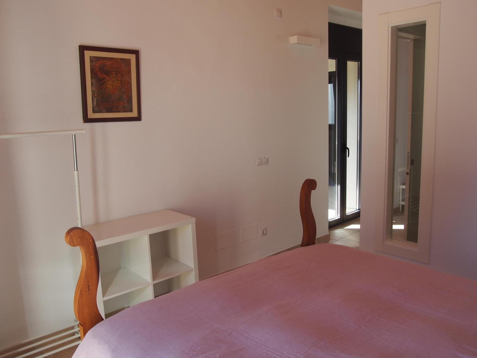 Plaça Major 17 2n 2a Apartament al centre de Banyoles