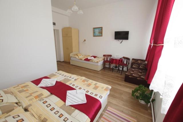 Fehér Hajó Panzió és Vendéglő