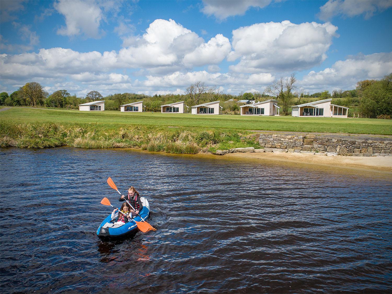 Executive Lakeside Lodge at Mullans Bay