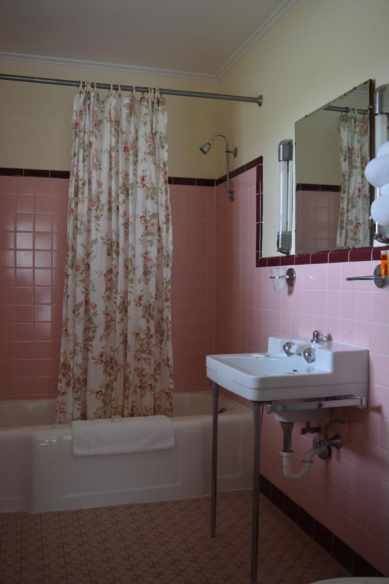 The Evergreen Motel in Kansas